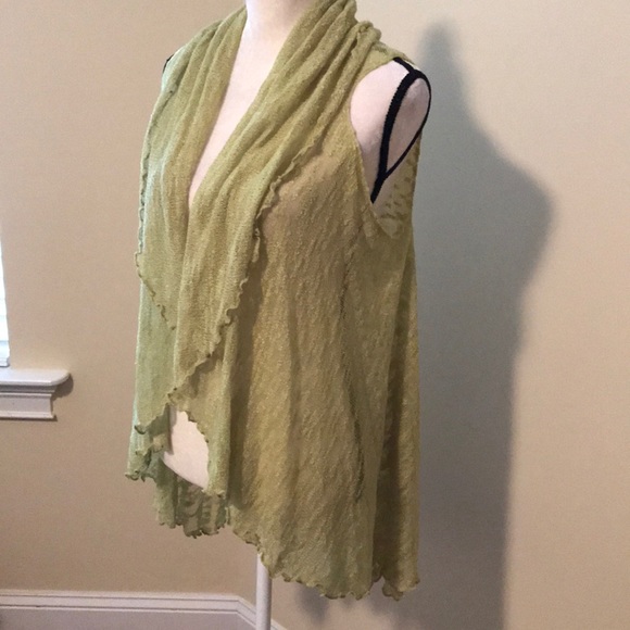 Beautiful green vest 🌹🌹 - Picture 3 of 5